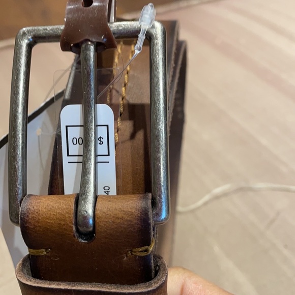 Frye men’s genuine leather belt center stitch detail - Picture 3 of 9